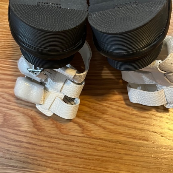 SALE Dr Marten Olson Sandals White Size 9 NEW - Picture 8 of 16